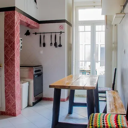 Music Hall Hostal
